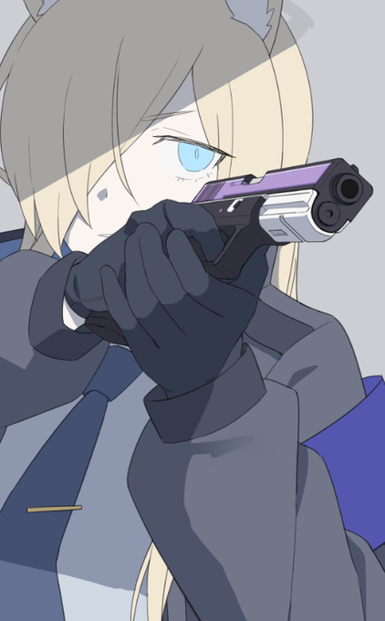 「aiming at viewer blonde hair」 illustration images(Latest)