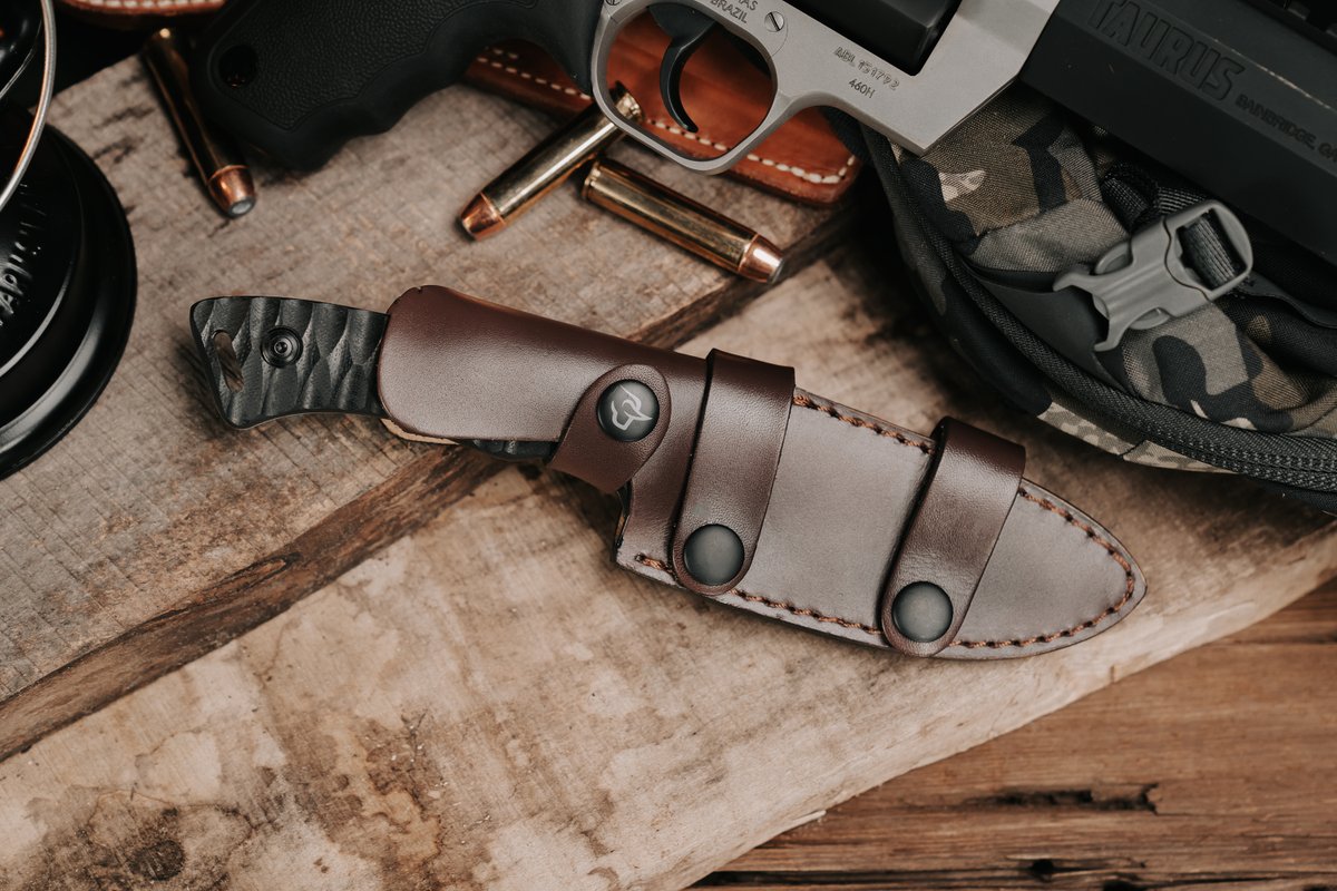 TaurusUSA's tweet image. EDC essentials. Nothing backs up an everyday carry gun better than a good knife. Shop now: shoptaurus.com/knives/
#ShopTaurus