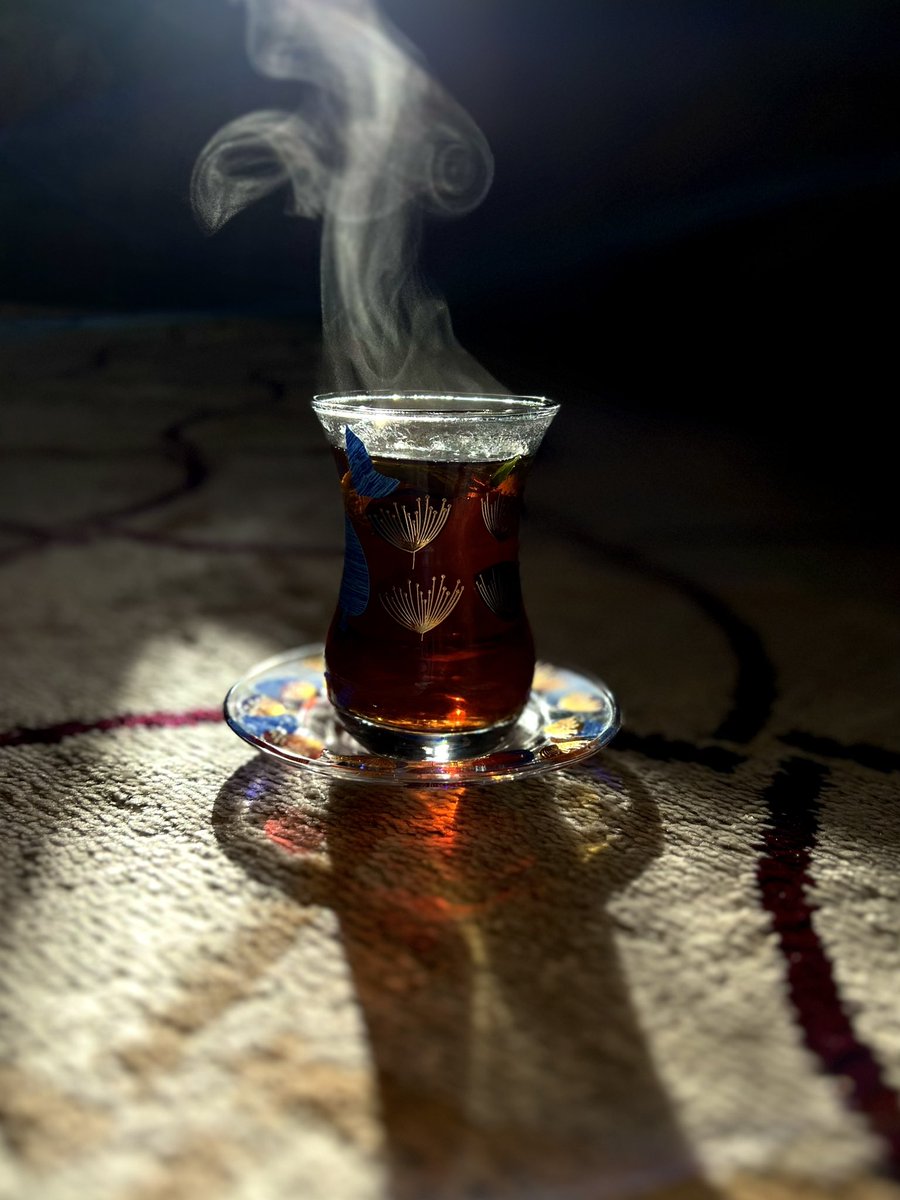 كاسة شاي تحت عنوان :
"يامسيّر على قلبي سيّـر علي"