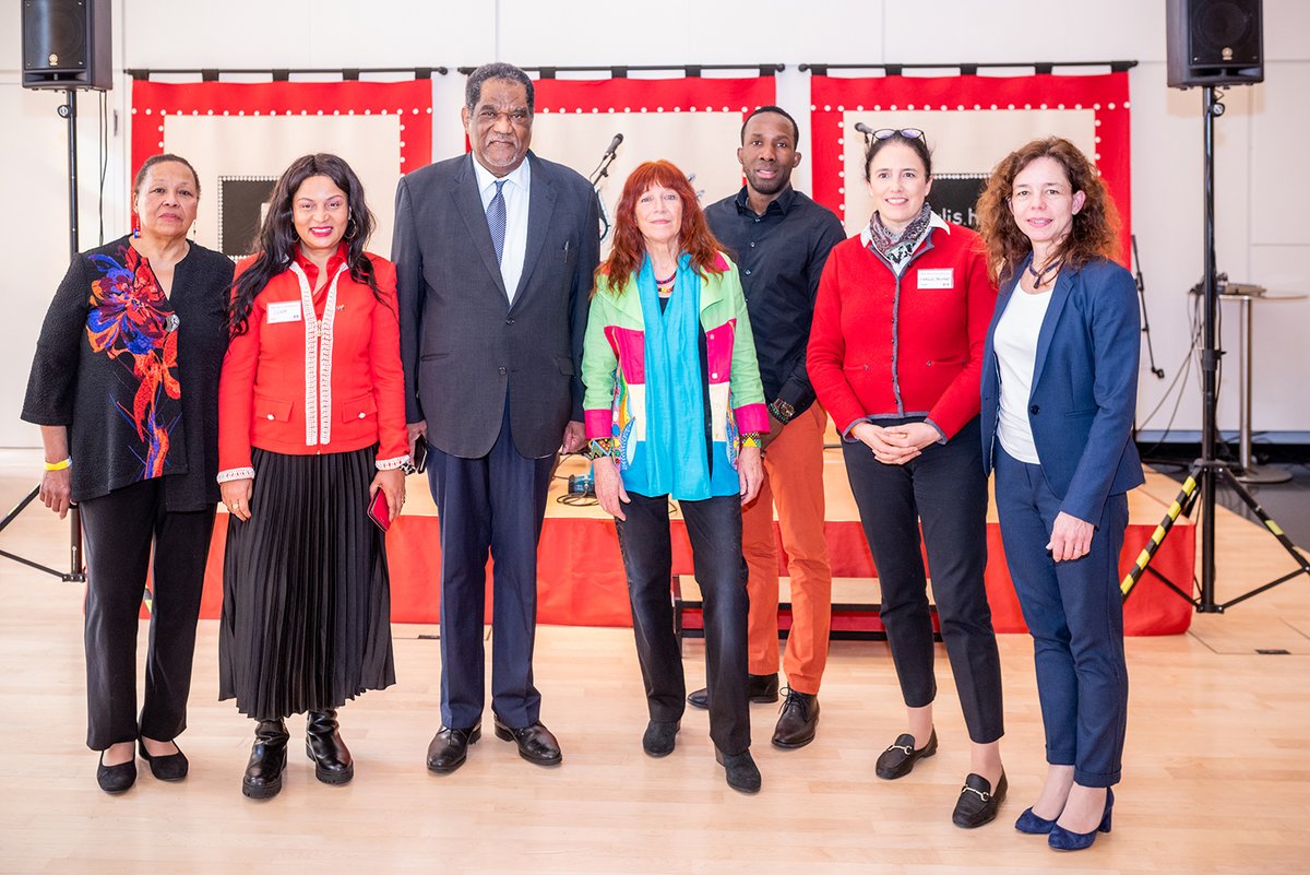 CanEmbGermany's tweet photo. The success of this day would not have been possible without the contribution of our #Franco23Berlin co-presidents @quebec_de ⚜️ and @haitibotschaft 🇭🇹 as well as the artists who celebrated with us: @atisbelo @roseguignard and #DJBabxi 🎶 #Francophonie #Mon20mars https://t.co/O3JyjgAhxX