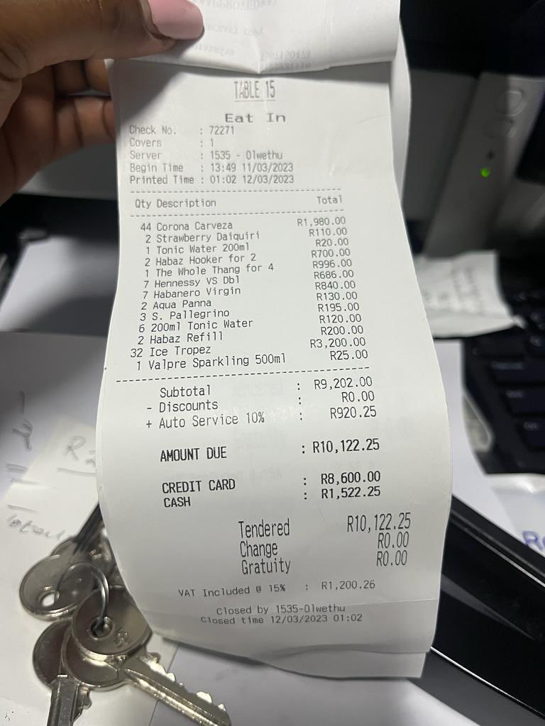 AdvoBarryRoux's tweet image. Kindly assist Habanero Menlyn restaurant in locating this thug. He ordered drinks for R10 000 plus and left without paying! The worker who served him just used all her savings to pay the restaurant with the money she was saving for her child.

Retweet For Awareness.