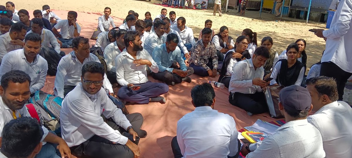 #आक्रोश_आंदोलन
<a href="/mahavocational/">व्यवसाय शिक्षक महासंघ - महाराष्ट्र राज्य</a> <a href="/MahaSamagra/">Samagra Shiksha Maharashtra</a> <a href="/dvkesarkar/">Deepak Kesarkar</a> <a href="/mieknathshinde/">Eknath Shinde - एकनाथ शिंदे</a> <a href="/Dev_Fadnavis/">Devendra Fadnavis</a>
प्रलंबित आदेश अजुन प्रलंबित करण्या चे सरकारी यंत्रणेला चांगल माहित आहे
<a href="/dvkesarkar/">Deepak Kesarkar</a>
साहेब तुम्हीच दिलेले आदेश आता पर्यन्त एकही लागु झालेले नाहीत.
मोकाट यन्त्रना अजुन मोकाट झाली आहे!!