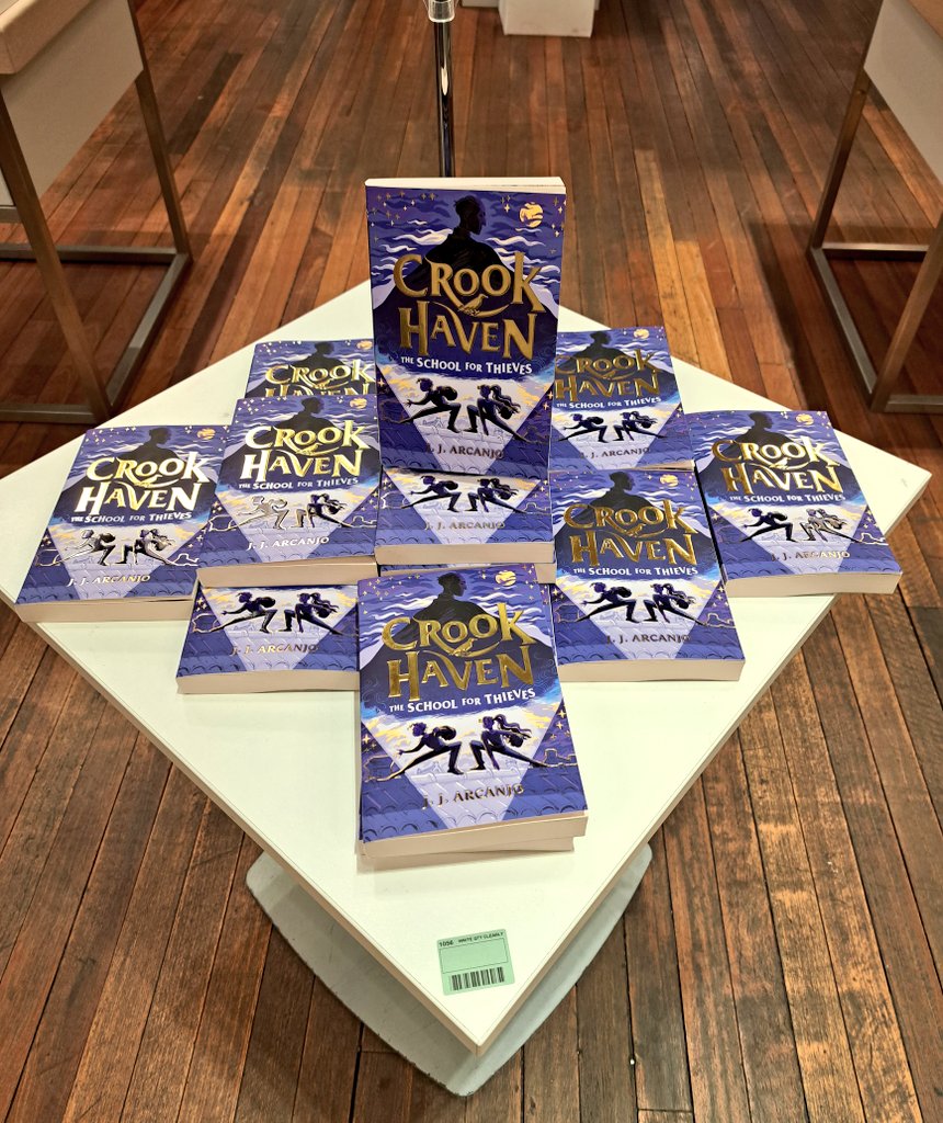 Joelarcanjo's tweet image. Dropped into @Foyles today and could not stop smiling when I saw that Crookhaven has its very own TABLE! So with the permission of the lovely bookseller, I signed every single copy 😁 If you&apos;re in the area, grab one