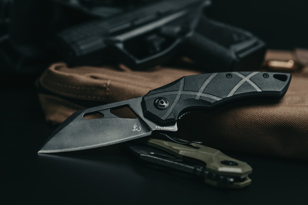 TaurusUSA's tweet image. EDC essentials. Nothing backs up an everyday carry gun better than a good knife. Shop now: shoptaurus.com/knives/
#ShopTaurus