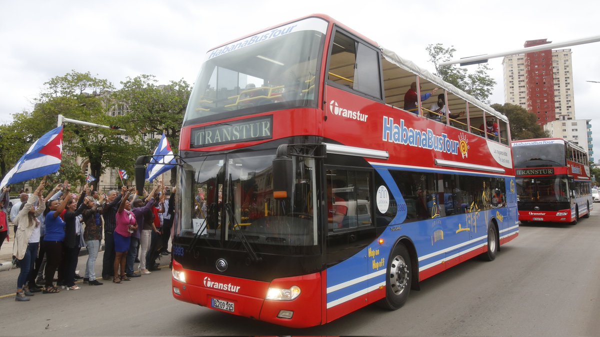Nuestro #TeamAsere🇨🇺 jugó con entereza frente a un fuerte rival y un hostigamiento vil.

Histórica actuación ha colocado a #Cuba entre los cuatro grandes del béisbol mundial.

Cálida bienvenida a #elCubaClásico del colectivo de <a href="/CubaMINREX/">Cancillería de Cuba</a>, junto a pioneros y el pueblo habanero.