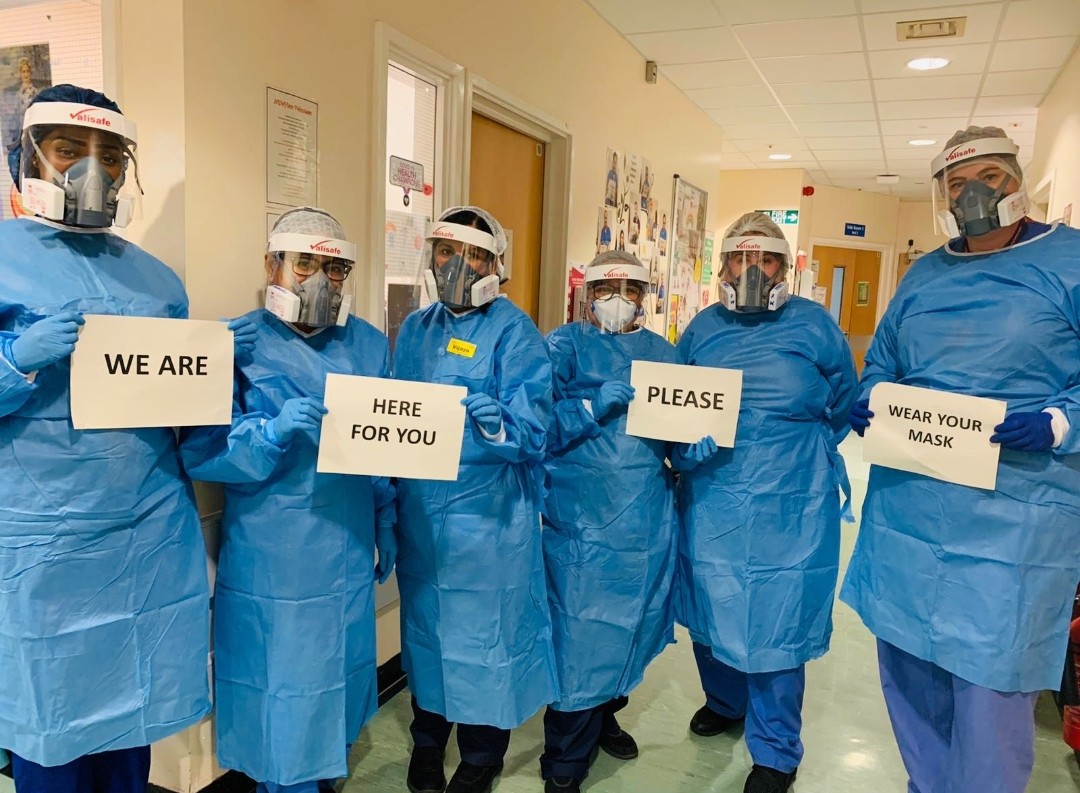 P_e_t_r_a____'s tweet photo. No better way to celebrate #InternationalDayOfHappiness
than us going from full #PPE to #maskfree today and seeing those lovely smiles 😀
#YAY #Smile #nhs https://t.co/bw8cvCVZfQ