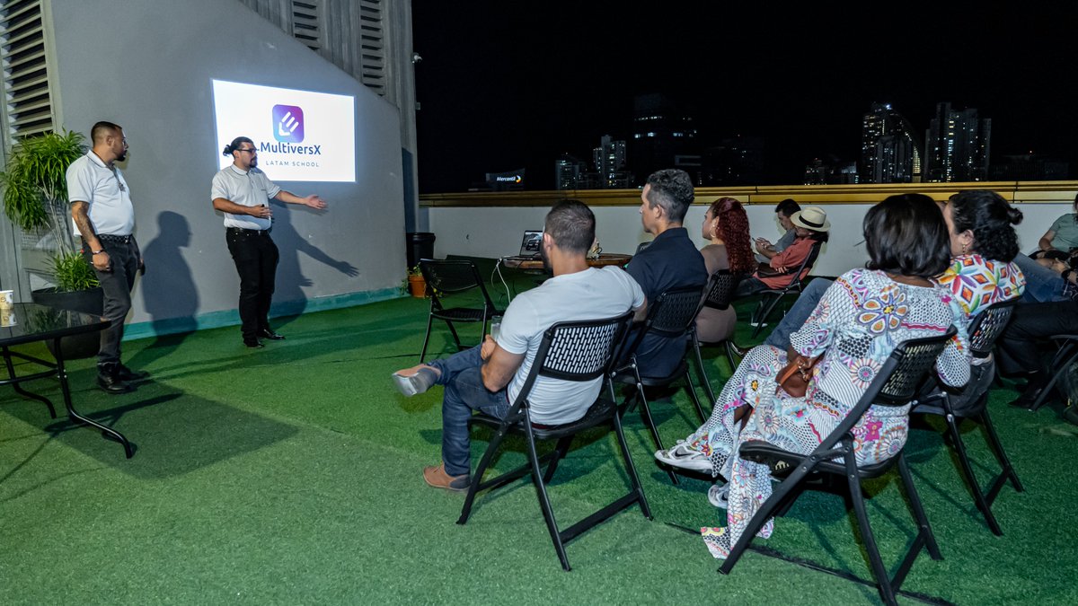 First #XLATAMSchool in Panama City was a success, @MultiversX #ElrondCommunity in onbe of the roof tops of the city the #MultiversX adoption 
it was given with force, by @ProteoDefi Founders me and @ehidalgo95 .