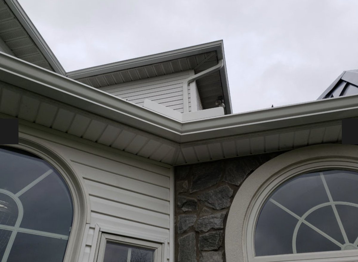 kulproofing's tweet image. WHY GUTTER CLEANING IS ESSENTIAL:
Gutters protect your roof and home from water damage.
A clean gutter keeps pests away.
Pooling water can damage your foundation.
Routine gutter maintenance helps prevent costly future repairs.

kulproofing.com/services/gutte… #lehighvalley #kulproofing