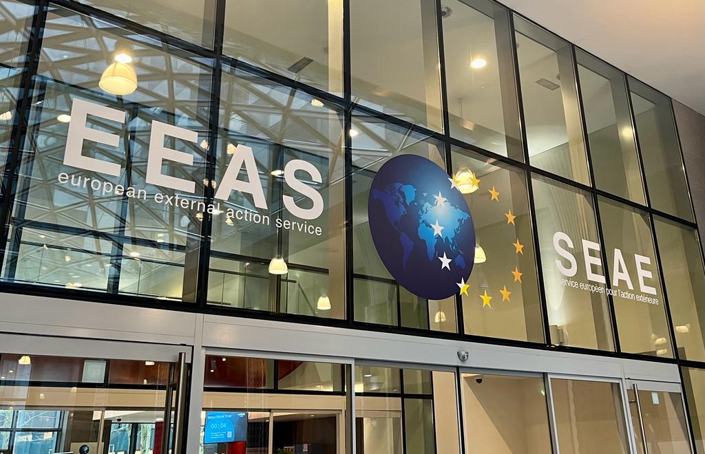 Assarmatori1's tweet photo. I vertici di Assarmatori a Bruxelles hanno incontrato i dirigenti dell’Unità Sicurezza Marittima del @eu_eeas  (EEAS), e funzionari della DG MOVE e della DG MARE. Scopri di più: https://t.co/gqBU6y2N8a
Assarmatori in Brussels met with EEAS. Find out more: https://t.co/gqBU6y2N8a https://t.co/p7wrZWlbtL