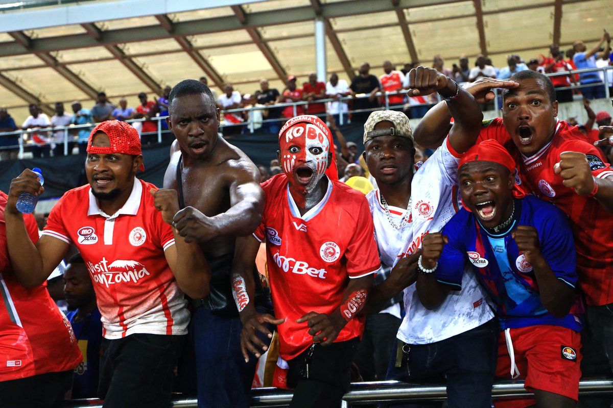They always make sure to celebrate with their people! 🥰 

<a href="/SimbaSCTanzania/">Simba Sports Club</a> | #TotalEnergiesCAFCL