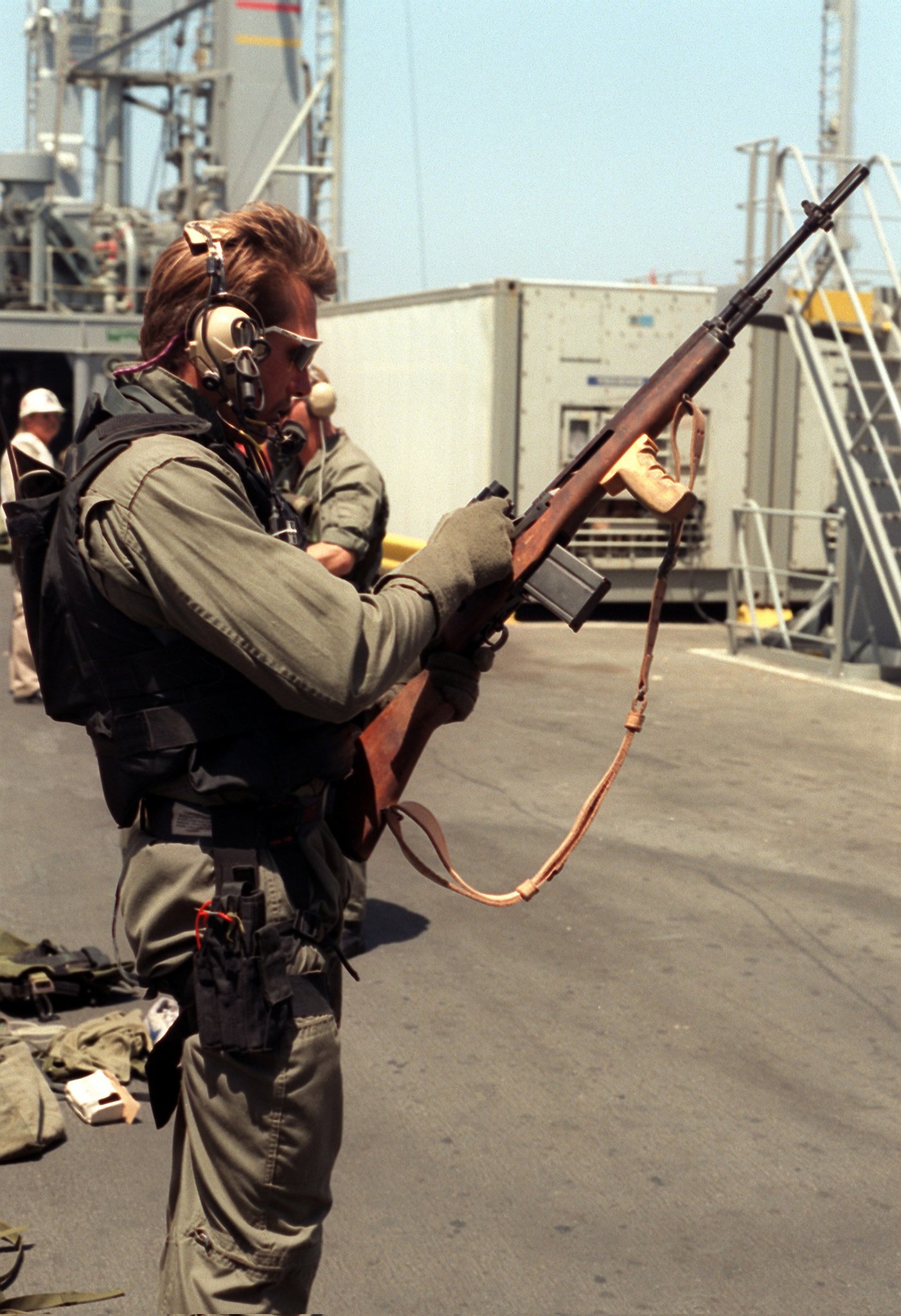 ᴅᴇᴡ on Twitter "SEAL Team 8 getting ready for a training mission, 1992