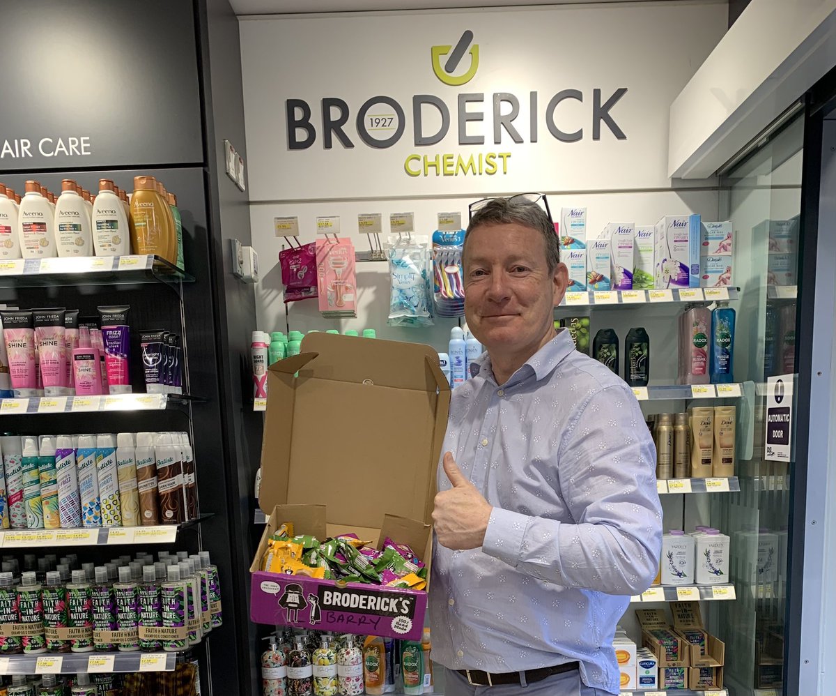 Got a surprise delivery of yummy treats from brodericksbrothers- thanks to whoever sent these onto us. @barrybroderick 🤩