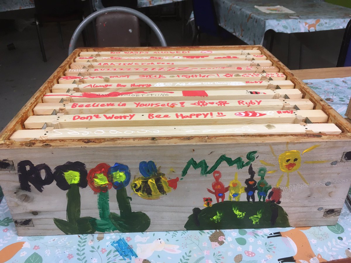 Pure_buzzin's tweet image. Beekeeping session with @MonkseatonMid. Students decorated a hive which is destined for a rather special location. Due to mild weather we  opened a beehive and found the Queen Bee and brood in all stages #Beekeeping #honeybee #environment #learn #brood #worktogether #northeast