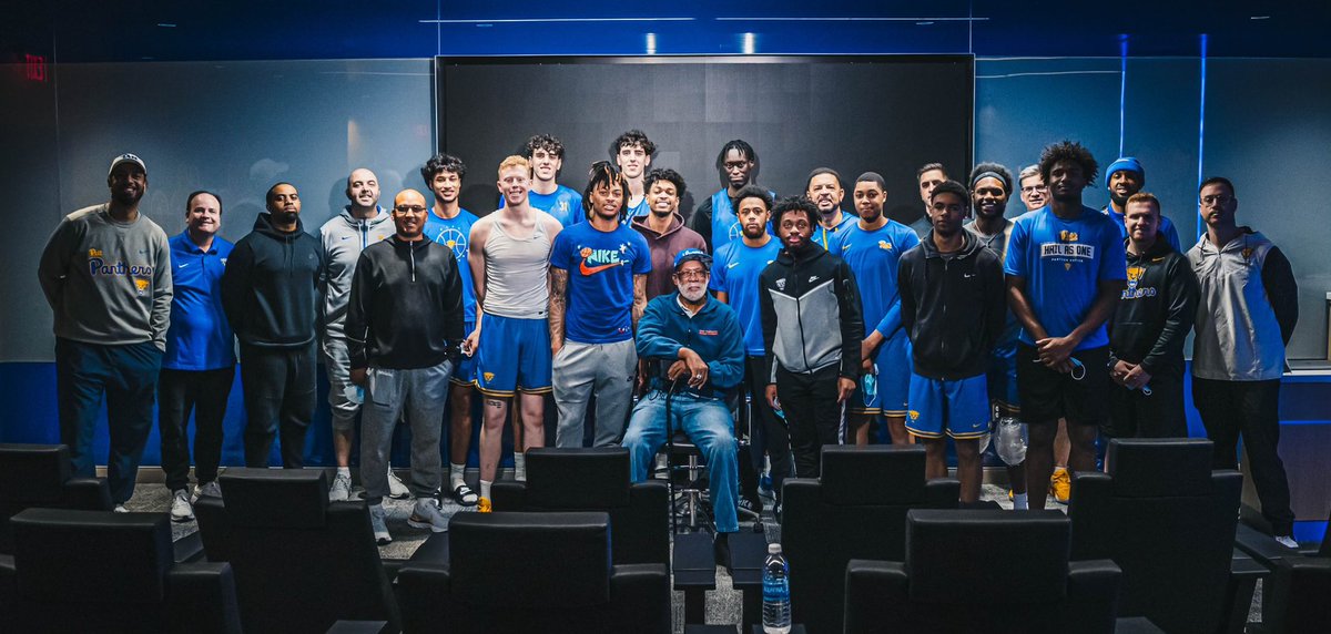 Ambition___0's tweet image. PITTSBURGH!! Thank y’all for everything💛💙 H2P for life! This year was nothing short of special ✌🏾 -Zero Out 🥷🏾