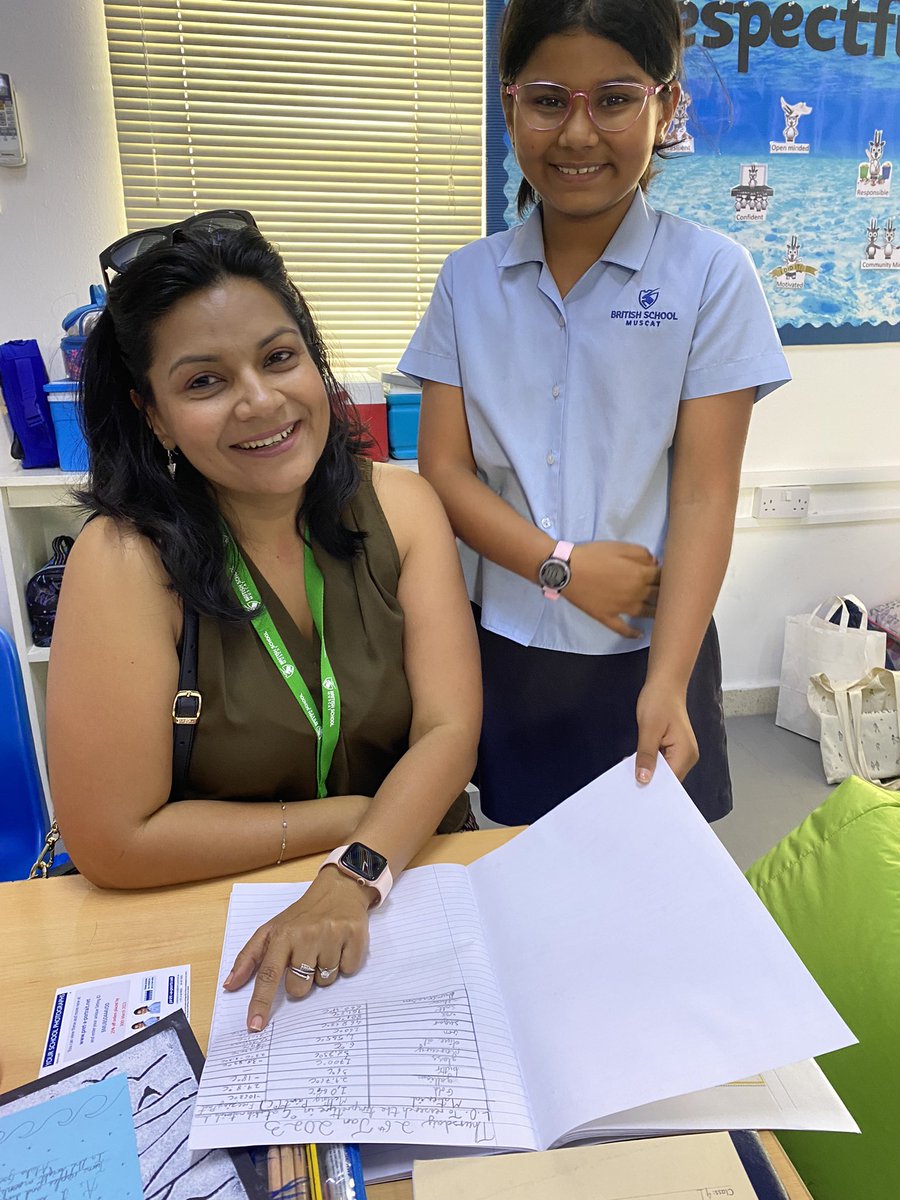 BSMuscatPriDHTL's tweet image. Our @BSMuscatY4 students had some special visitors today! They showed off their #linking,  #metathinking, #analysing, #realising and #creative thinking skills when sharing their amazing work with their parents. We are so proud of them! #everyonecan #parentalengagement @BSMuscat