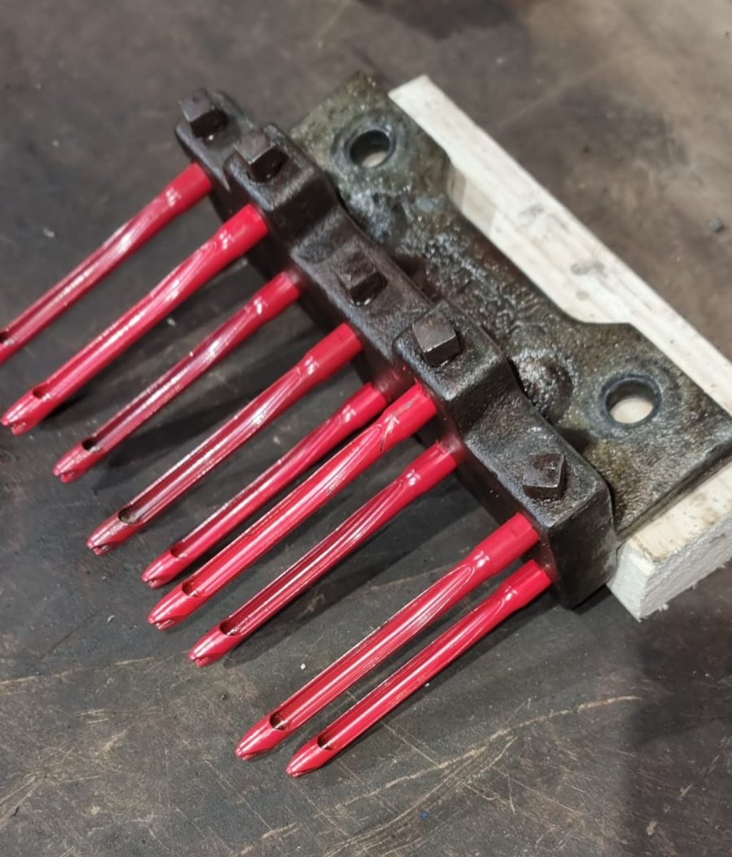 LoganTurf's tweet image. Getting ready for an upcoming job using these '' Ninja '' tines, modern greenkeeping at it's best 👌