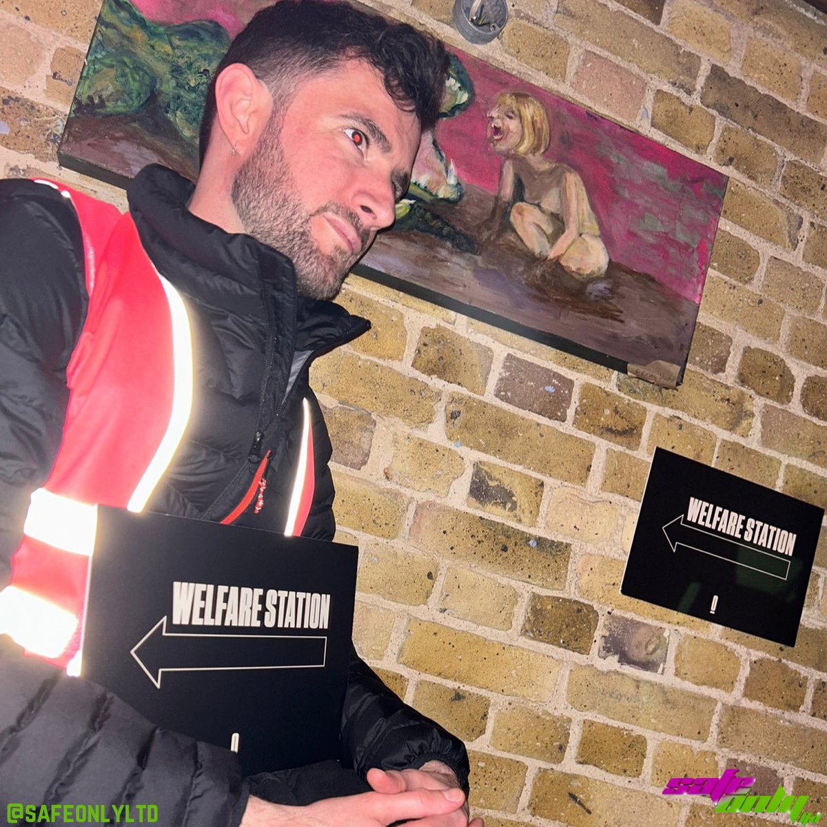 Signage🟢 Keep a look out for these signs next time you are at @feelitparty 💘 We are here to support with harm reduction resources, a safe space/a chat/and to meet any other needs you may have on the night :) Here’s a pic of Daniel last weekend holding down the station🫶👀