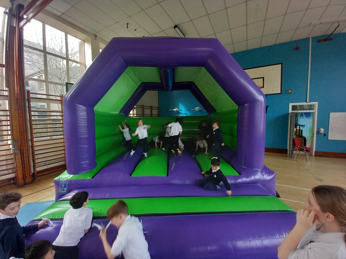 methodyprep's tweet photo. The whole school enjoyed participating in a sponsored bounce on Friday; it was great fun!

Thank you for all the sponsorship donations so far; all payments can be made through the School Gateway App.

#fullertonhouse #prepschool #sponsoredbounce https://t.co/PkU8bGDq5j