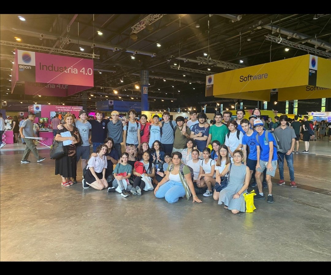 Iniciamos el año participando de la  #EconAr, la primera feria de Economía del Conocimiento en Argentina! Lxs jóvenes, muy motivados, recorrieron los stands y realizaron distintas actividades. 😁👏 Vamos por otro año de formación y crecimiento en Comunidad! #JóvenesXXI
