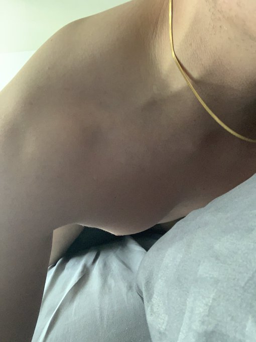 Pov: estas abajo 😏 https://t.co/SgouNy0lqw https://t.co/A9jrkRG34i<a href="/tag/nuevafotodeperfil"class="tags"><span>#nuevafotodeperfil</span></a>