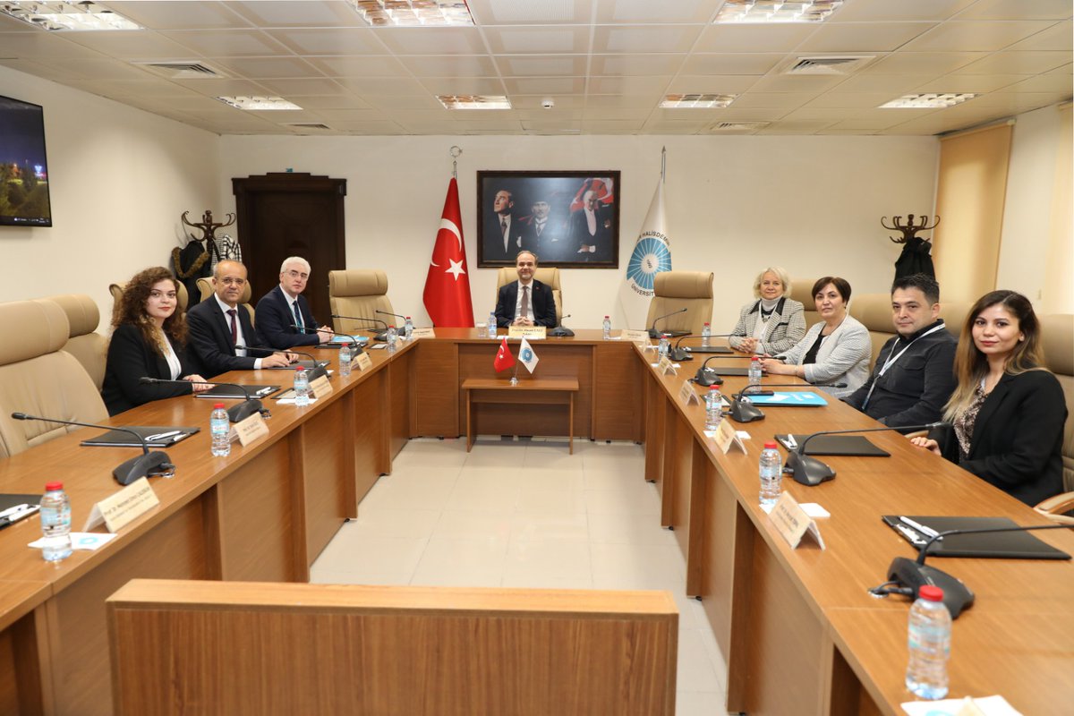 DrHasanUslu's tweet photo. Üniversitemizde Dış Akreditasyon Süreçlerimiz Aralıksız Devam Ediyor.

Eğitim Fakültemiz Rehberlik ve Psikolojik Danışmanlık Lisans Programının Akreditasyon süreci,Öğretmenlik Eğitim Programları Değerlendirme ve Akreditasyon Derneği(EPDAD) ile gerçekleştirilen toplantıyla başladı https://t.co/P10VCVLQfI
