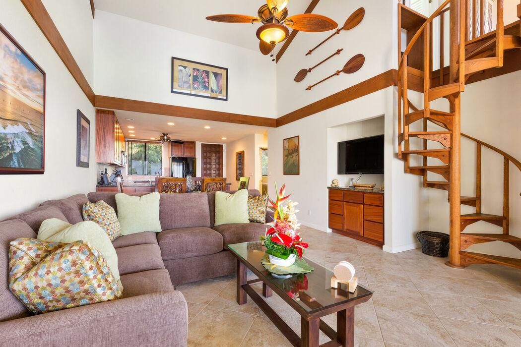 KCVacations's tweet photo. Country Club Villas 302

The Pineapple Princess is a stunning ocean-view condo located in the Country Club Villas overlooking the 18th fairway and 10th tee of the #Kona Country Club golf course. 

Book direct and save: https://t.co/Xvgkbc5Eg8 https://t.co/A1DLRCuqgT