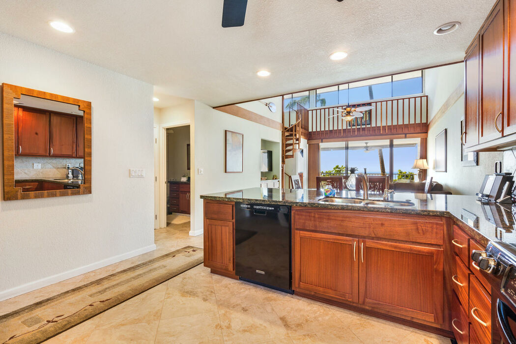 Country Club Villas 302

The Pineapple Princess is a stunning ocean-view condo located in the Country Club Villas overlooking the 18th fairway and 10th tee of the #Kona Country Club golf course. 

Book direct and save: ow.ly/cfCf50NlyqG