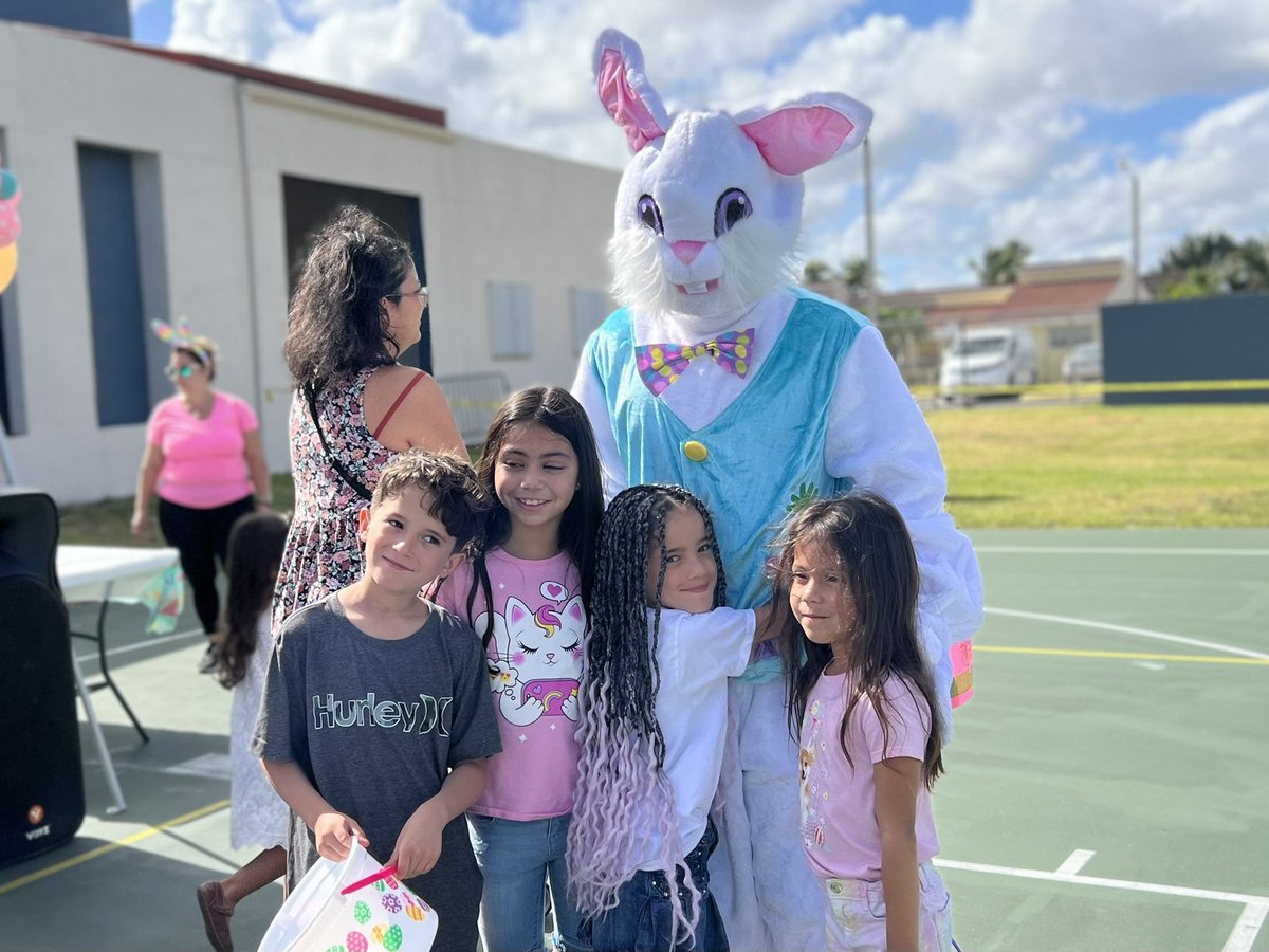 SweetwaterMayor's tweet photo. Spring is here 🌸

This means our Easter Eggstravaganza is around the corner! 🐣🐰

Join us for some Easter fun on Sunday, April 9th, from 10 a.m. until 1 p.m. at Ronselli Park. 

#sweetnews
#spring2023 
#egghunt https://t.co/jhVXeynfcL