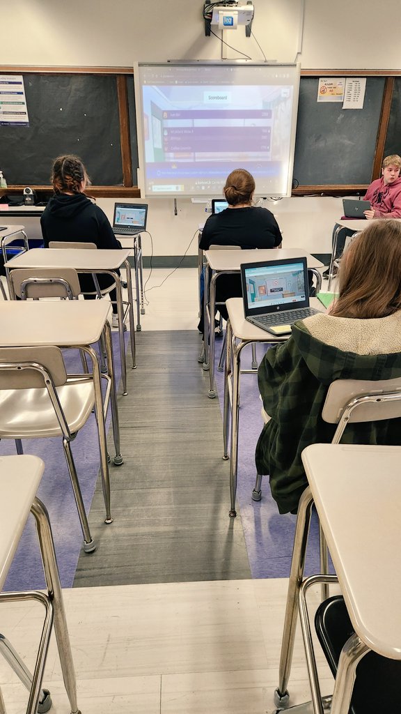 Love seeing formative assessments integrating technology during Mr. Bonafede's 7th grade SS class! 💻 <a href="/ClydeSavannah_/">Clyde-Savannah CSD</a>