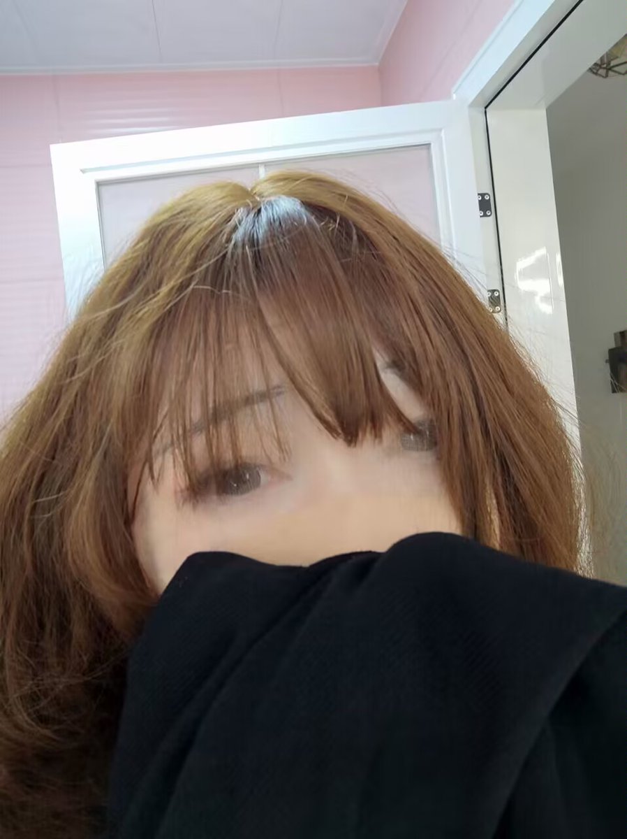 lovemask11's tweet photo. Does anyone know where she sends photos? https://t.co/CxCCmd4rTG