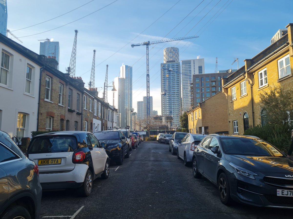 VinnieSull1van's tweet image. Quaintness has fallen to the horror of modernism. #IOD, #London 

How long until all the roads which once depicted a sense of cultural and familiar serenity are all shrouded in the shadows of modernisms monsters?