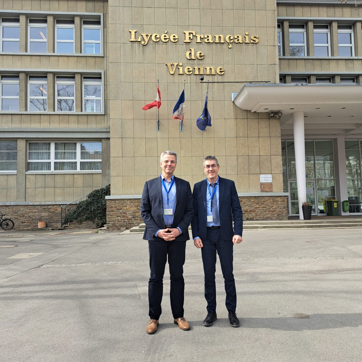 EFSD_SB's tweet photo. 16 &amp; 17.03.2023 🌍🇪🇺Séminaire de gouvernance des établissements conventionnés @aefeinfo #ZECO #ZESE
Pour représenter l'EFSD à Vienne, C. Clanget, président Comité de gestion APE et O. Gander, directeur  #dialogue #développementEFE #formation #réseauEFE https://t.co/uTKBEZfbCu