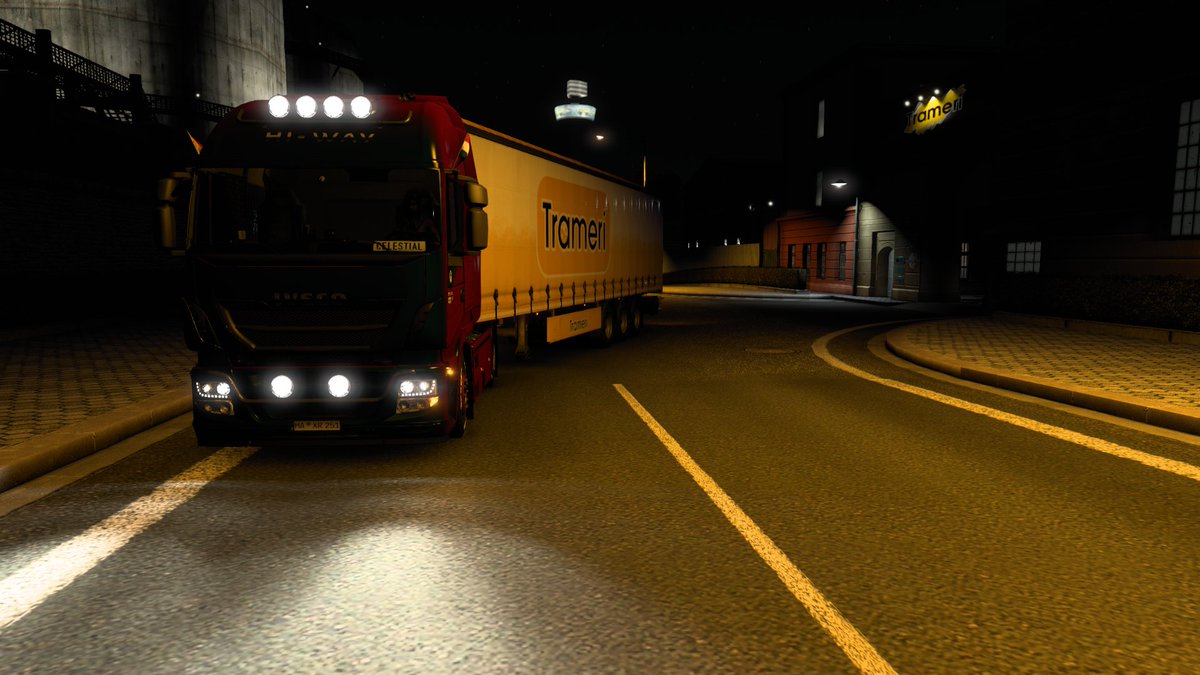 GmRGirl4r's tweet photo. Another successful ride! Arrived at Carlisle. Unfortunately, it's very dark so let's wait to explore and find some ππ#ETS3 #aroundtheworld #trip8 #arrival #england #liverpool #carlisle #CelestialDriver #EtherealInc #trucklife #gamergirl https://t.co/7FYeyegcgj