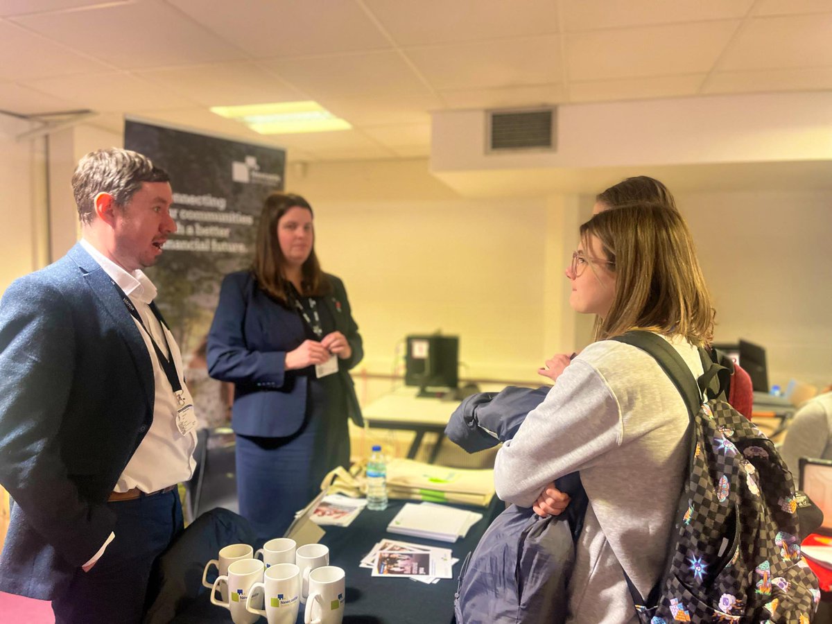 Queen Alex 6th Form tweet media