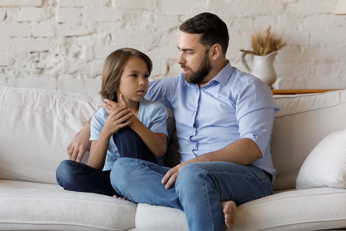 OffenderWatch's tweet photo. Parents, on this first day of Spring, we ask you to spring into action and talk with your kids about a topic that's not fun to discuss, but necessary. Help prevent the unthinkable! #StopChildPredators #OffenderWatchApp #Parents #KidSafety
Read more: https://t.co/4iQS8SVYBt https://t.co/LZHnFjtGaI