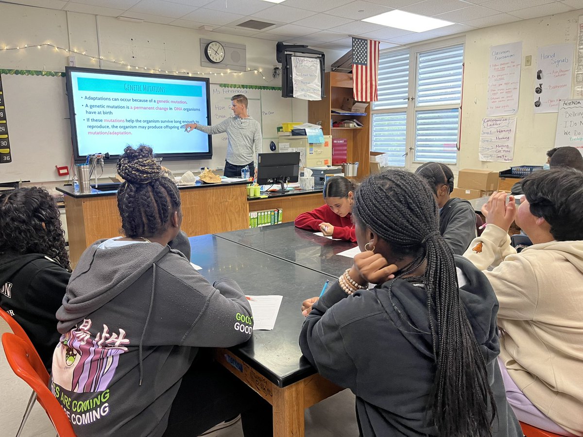 GJAMSMustangs's tweet photo. When Spring Break Academy becomes a family affair, you might recognize this guest in the science rotation (adding a marine science spin to the Natural Selection lesson). @msriverareads @MarcheleTucker @lisagarcia_lisa @MDCPSDAS https://t.co/Bj31x6wWr6