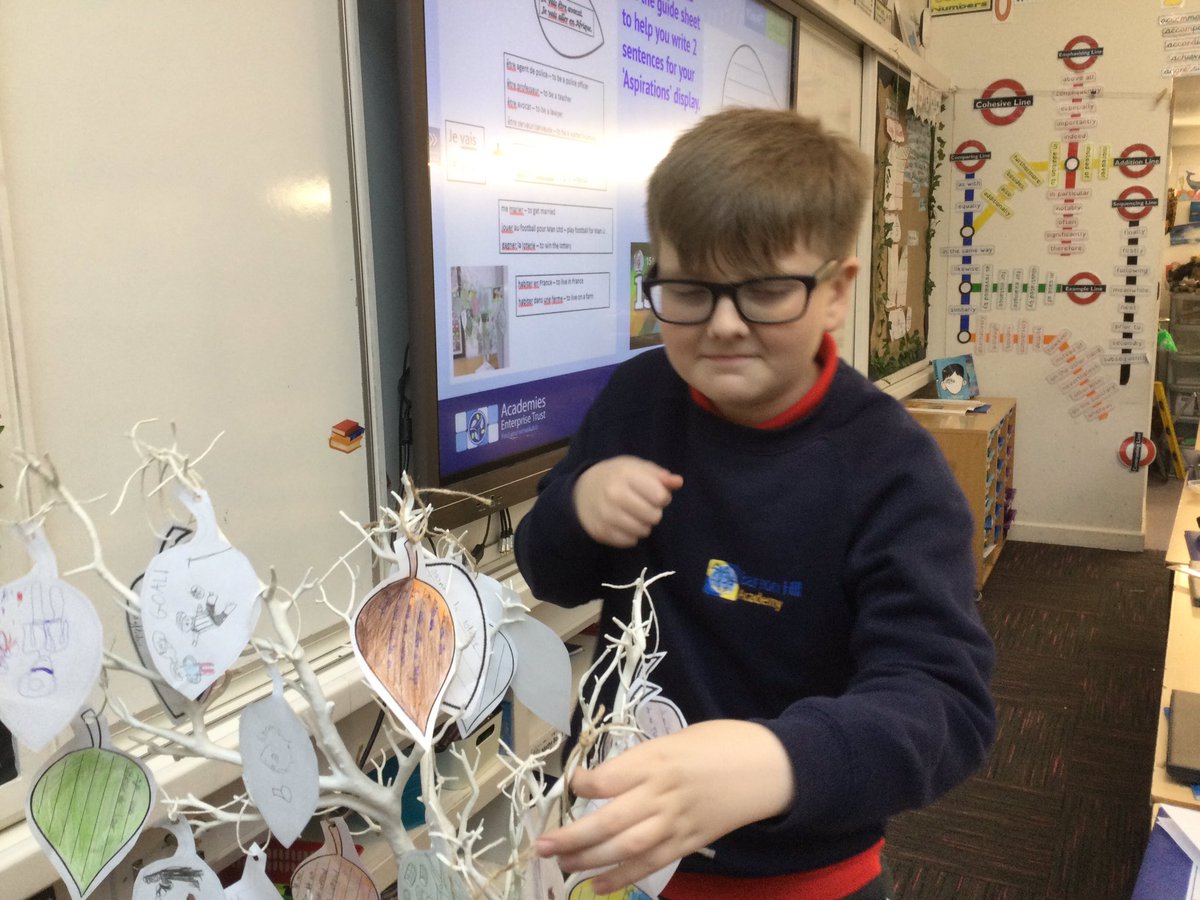 BHAInternationl's tweet photo. Year6 enjoyed writing French sentences in the future tense to tell us about their aspirations for the future. All leaves were hung on our 'Arbre de l'Aspirations'.@BhaYear6 @BHA_TQ @CWA_news @FevershamSchool @CaldiPrimary @CNicholson @BhaYear5 https://t.co/yKtCdELM65