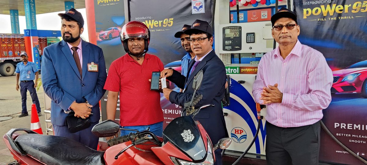 Mera HP Pump Durgapur (@hpcl_durgapur) on Twitter photo #poWer95 launched under Durgapur Retail Region at HP Service Centre, Gobindapur by our Director Marketing, Shri Amit Garg in presence of ED-Retail, Shri Sandeep Maheshwari, and other officers in East Zone.
#FilltheThrill with our premium 95-Octane Petrol <a href="/Rg03Goel/">Rajeev Goel</a> <a href="/iammohitdhawan/">Mohit Dhawan</a> #poWer95 launched under Durgapur Retail Region at HP Service Centre, Gobindapur by our Director Marketing, Shri Amit Garg in presence of ED-Retail, Shri Sandeep Maheshwari, and other officers in East Zone.
#FilltheThrill with our premium 95-Octane Petrol <a href="/Rg03Goel/">Rajeev Goel</a> <a href="/iammohitdhawan/">Mohit Dhawan</a>