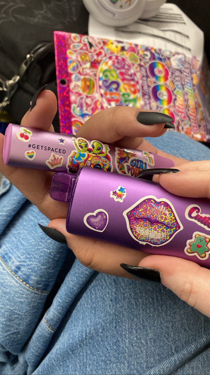 v4mpybl00d's tweet photo. #getspaced i love my bestie https://t.co/RGeFyAZMZi