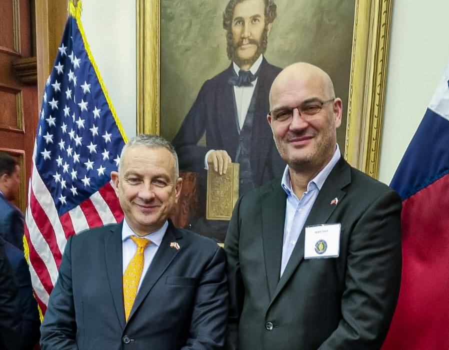 Početná podnikatelská delegace Hospodářské komory včetně EuroClean.cz odletěla na podnikatelskou misi do Spojených států amerických. Delegaci vedl viceprezident Hospodářské komory Radek Jakubský.  

euroclean.cz/clanky/eurocle…