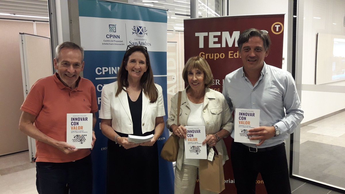 temaseditorial's tweet photo. 🥳Momento de gran felicidad🎊 Hace unos días en la presentación de Innovar con valor de @StalkerGer en @UdeSA. Con @LBaranao y Marta Oyhanarte😊
.
.
.
#Presentación #Libro #Innovación #Startups #DesarrolloEconómico https://t.co/3QTT1zHrJl