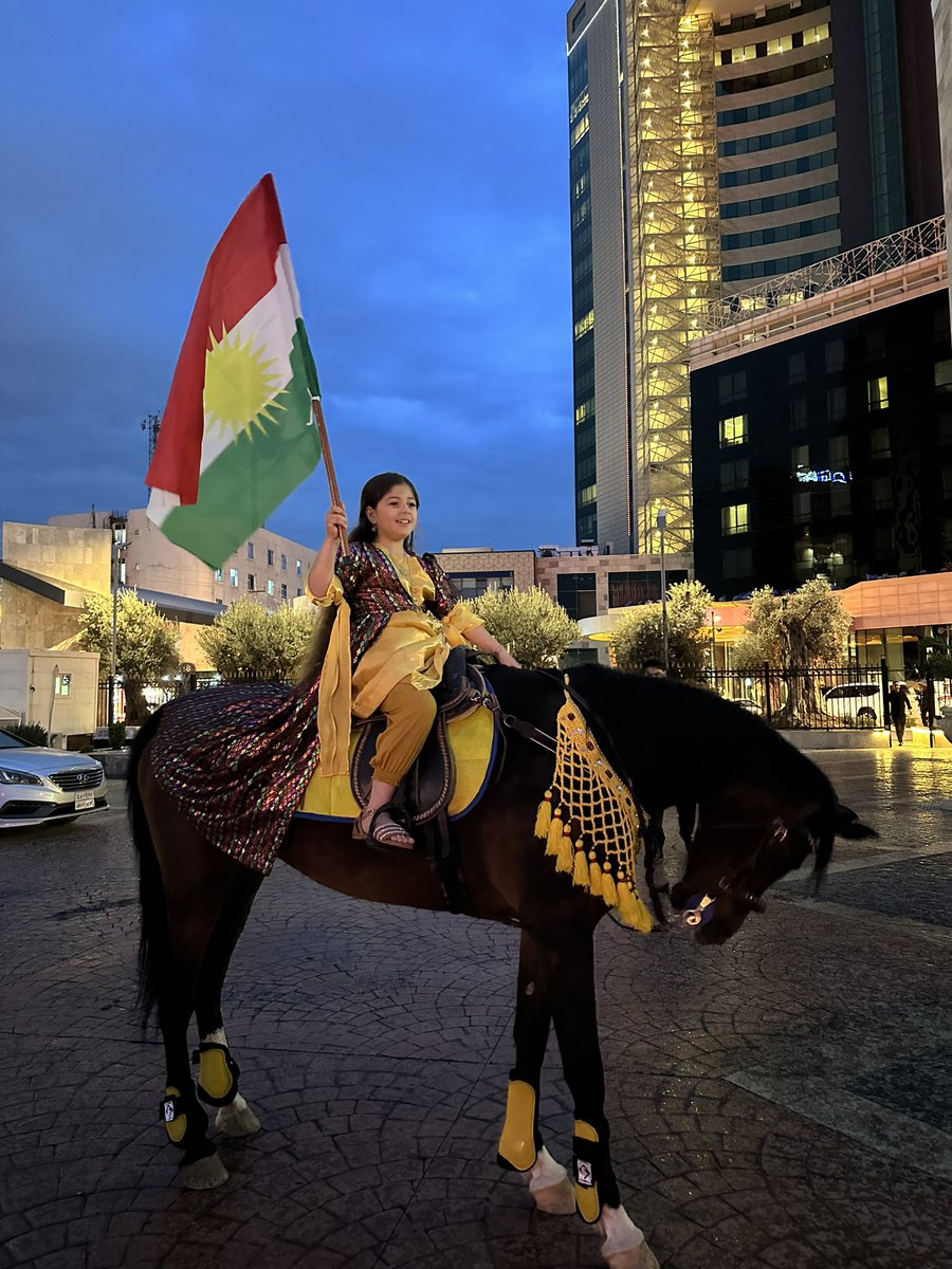 rawandazeez's tweet photo. Newroz piroz be #happynewroz https://t.co/izvhTz6khn