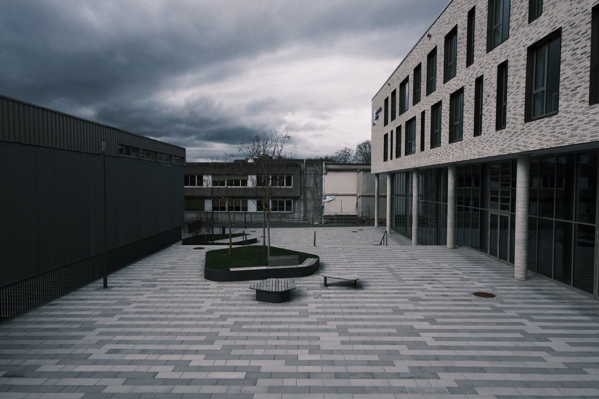 macgoryeo's tweet photo. #goetheschule #wetzlar looks a bit cold and lost on a rainy sunday in march https://t.co/45m6HCzL3H