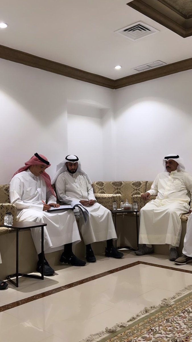 mohd_almutairii's tweet photo. ﴿ وَمِنْ آيَاتِهِ أَنْ خَلَقَ لَكُم مِّنْ أَنفُسِكُمْ أَزْوَاجًا ﴾

الحمدلله الذي بنعمته تتم الصالحات 
    " تم بحمد الله تعالى و فضله "
              ( عـقـد قـرانـي ) 
راجين من المولى عز وجل لي ولكم التوفيق .. https://t.co/oSWwcYNxJ2