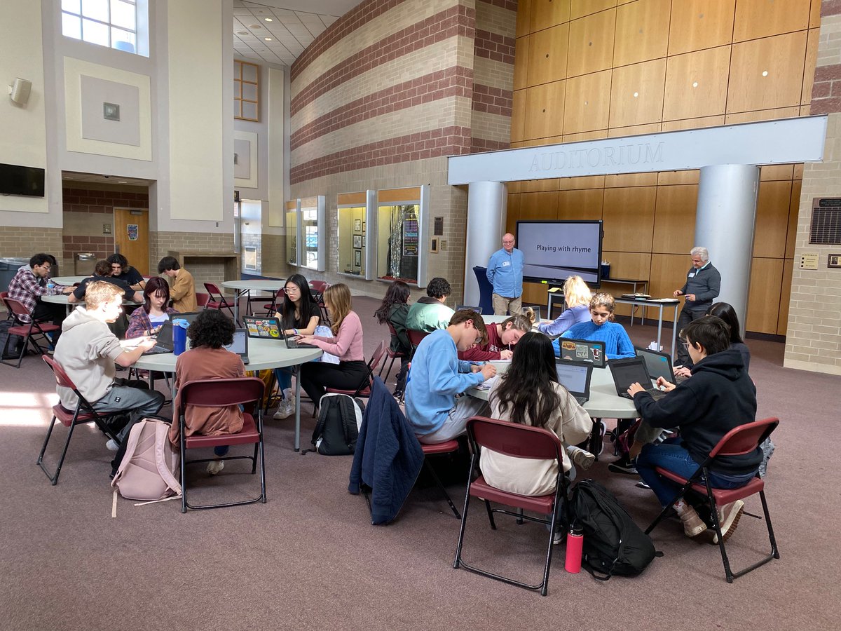 Legendary writing teachers <a href="/AndersonGL/">Gary Anderson</a> and Tony Romano leading a Writers’ workshop <a href="/NeuquaValley/">Neuqua Valley High School</a>. #NVwritersweek