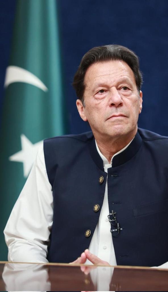 mansoorlaughs's tweet photo. مرشد سے پیارا کرنے والے ریٹویٹ کرتے جاے https://t.co/uXZZzEXOiP