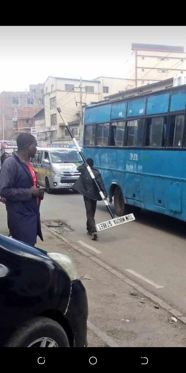 infinitemaestro's tweet photo. 🎶Siku izi anadunga ki tom boy, Tom Mboya street, toa doh🎶 -Lockdown by MadMunga
#Maandamano 
#Raila 
#NationalShutdown https://t.co/Pj8eFaLJEb
