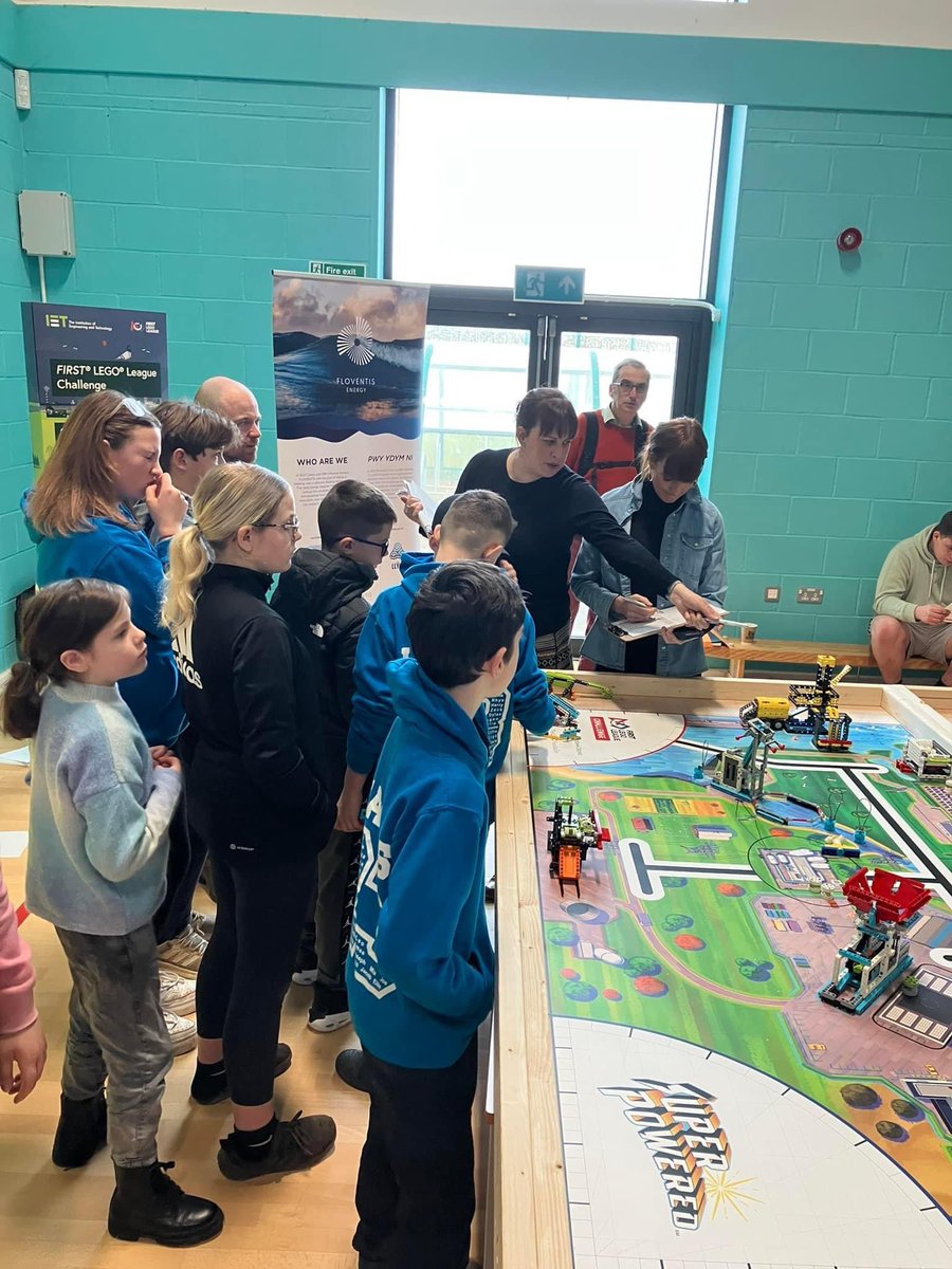 YsgolGelliAur's tweet photo. West Wales Lego League champions! An amazing achievement based on teamwork and determination. Many thanks to Louise, Ben and Lily for all the support! @FLLUK @MorCymru #superpowered @WG_Education #fourpurposes https://t.co/PqkN7e4lj6