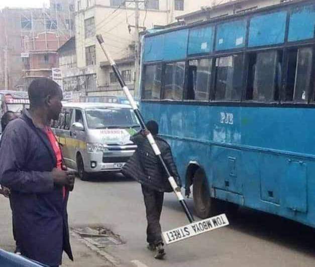 cyrus_muthoka's tweet photo. If Baba cannot go to Tom Mboya Street, Tom Mboya Street will go to him. https://t.co/TkrZLUxbPc