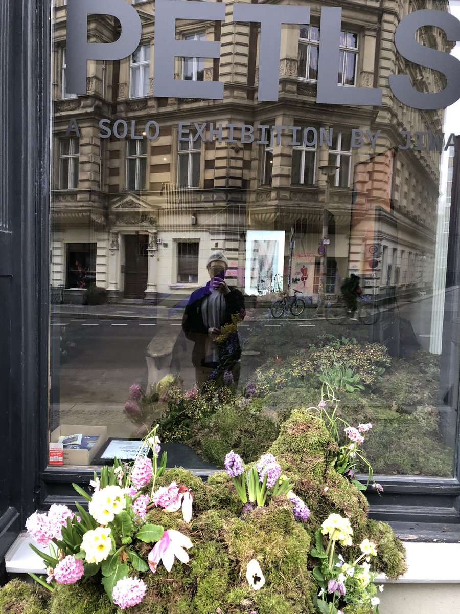 #petls at the gallery til 8pm.